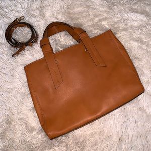 Cognac tote w shoulder strap